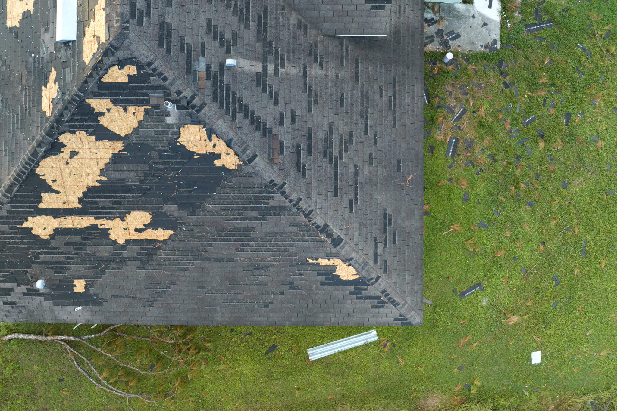 Signs You Need a New Roof in Tennessee